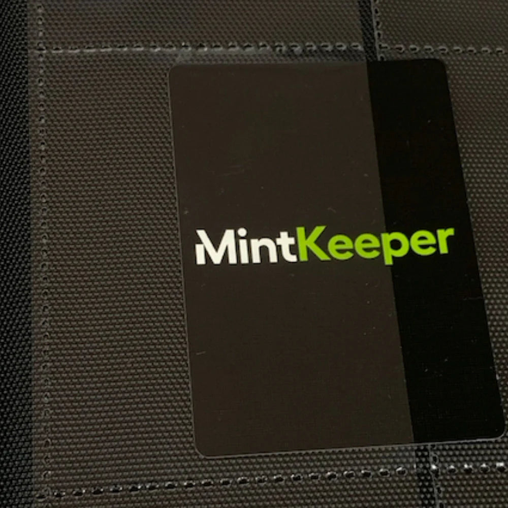 MintKeeper - 9 Pocket Trading Card Binder Side Loaded